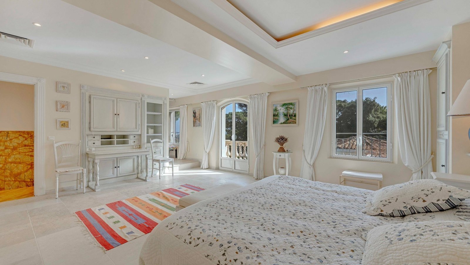 Suite principale baignée de lumière
